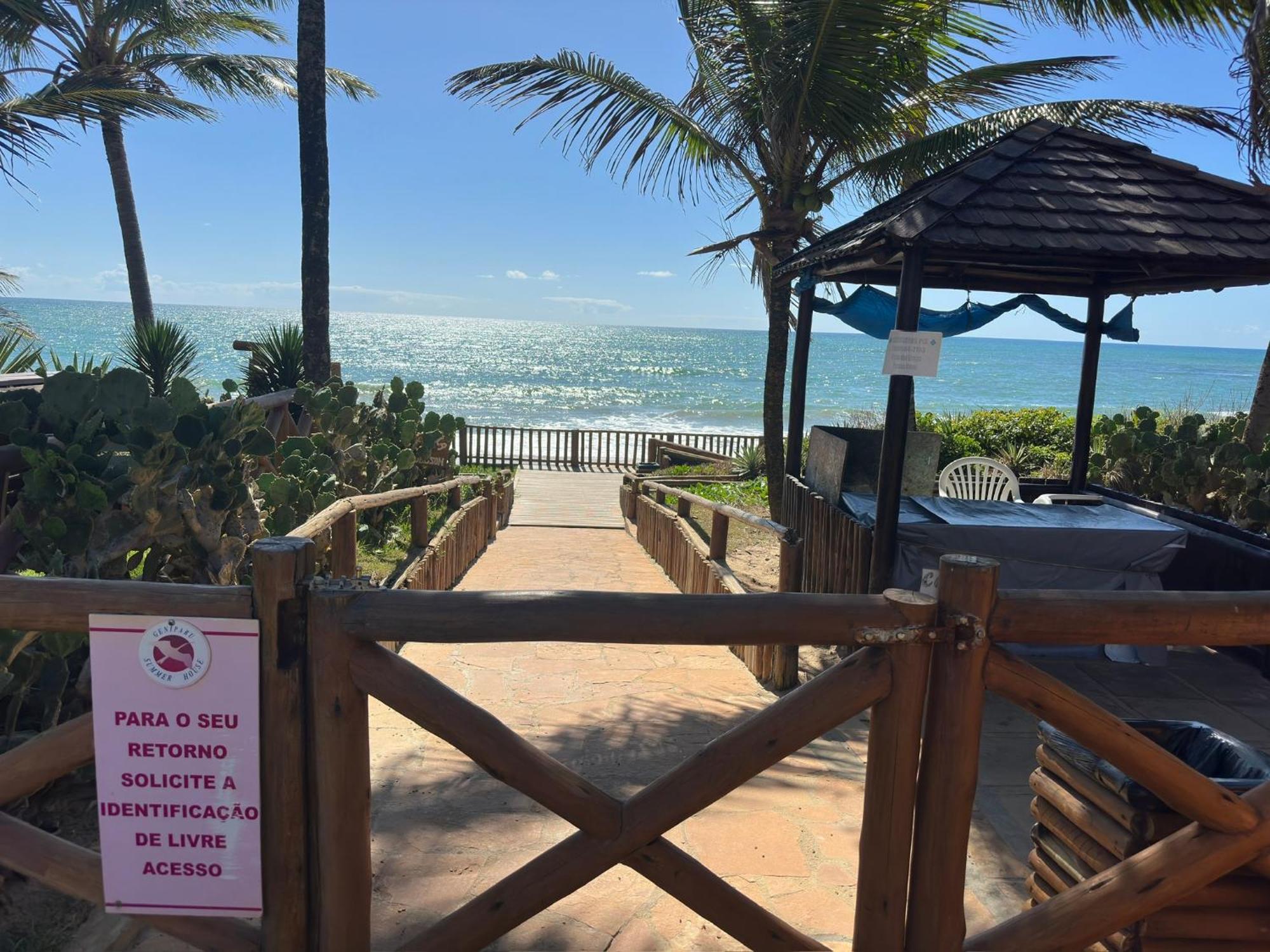 Flat Guarajuba 4 Quartos Terreo A Beira Mar - Pe Na Areia - Governanca Com Arrumadeira E Wi Fi Inclusos Camassari Zewnętrze zdjęcie
