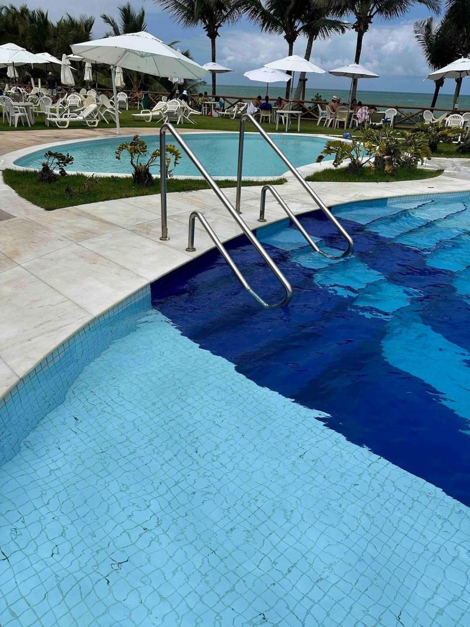 Flat Guarajuba 4 Quartos Terreo A Beira Mar - Pe Na Areia - Governanca Com Arrumadeira E Wi Fi Inclusos Camassari Zewnętrze zdjęcie