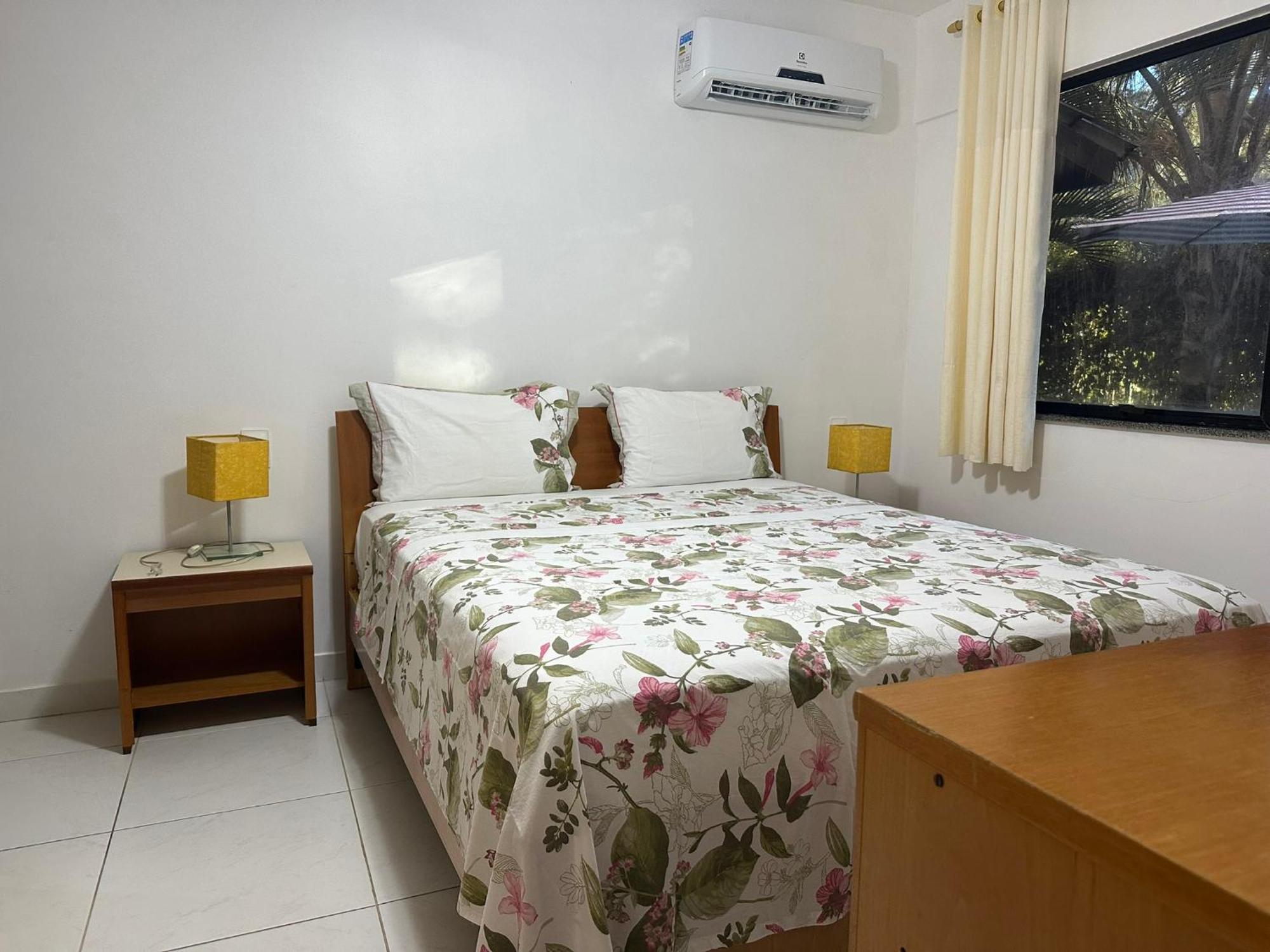 Flat Guarajuba 4 Quartos Terreo A Beira Mar - Pe Na Areia - Governanca Com Arrumadeira E Wi Fi Inclusos Camassari Zewnętrze zdjęcie