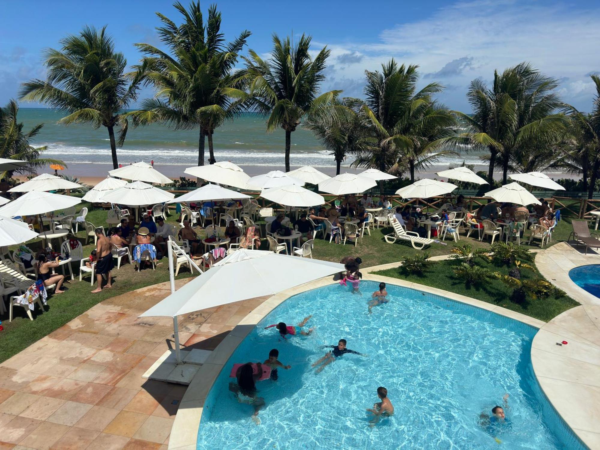 Flat Guarajuba 4 Quartos Terreo A Beira Mar - Pe Na Areia - Governanca Com Arrumadeira E Wi Fi Inclusos Camassari Zewnętrze zdjęcie