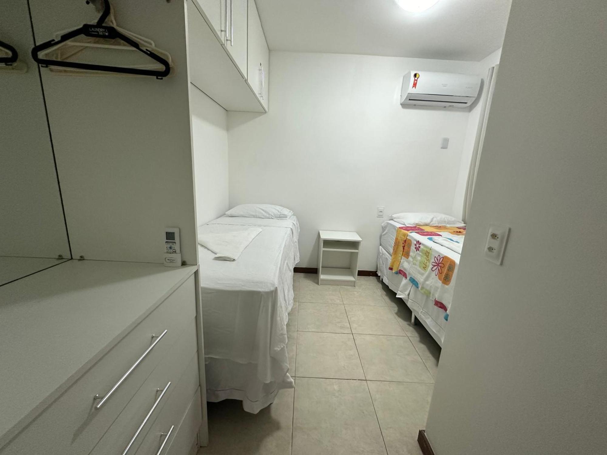 Flat Guarajuba 4 Quartos Terreo A Beira Mar - Pe Na Areia - Governanca Com Arrumadeira E Wi Fi Inclusos Camassari Zewnętrze zdjęcie