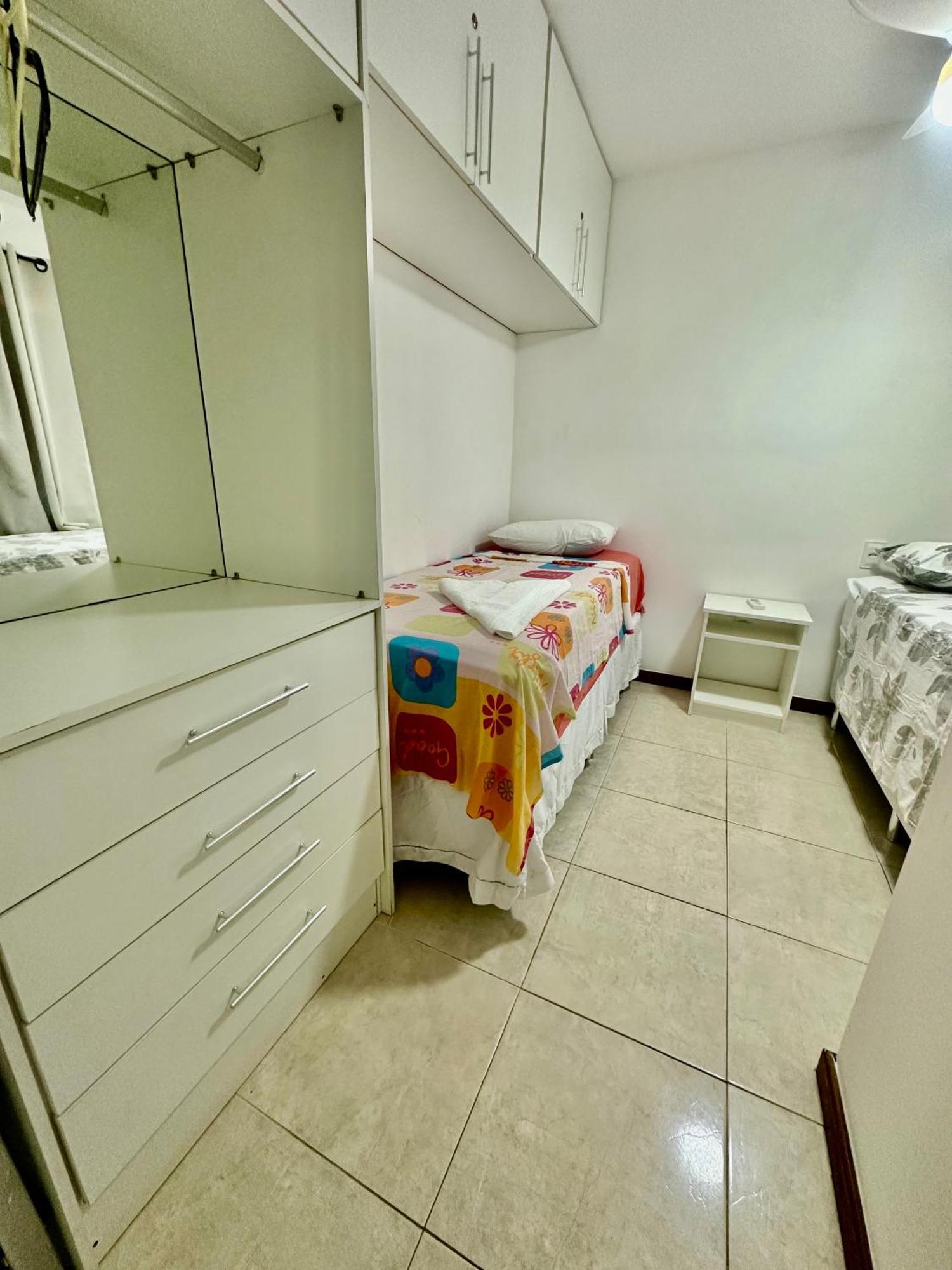 Flat Guarajuba 4 Quartos Terreo A Beira Mar - Pe Na Areia - Governanca Com Arrumadeira E Wi Fi Inclusos Camassari Zewnętrze zdjęcie
