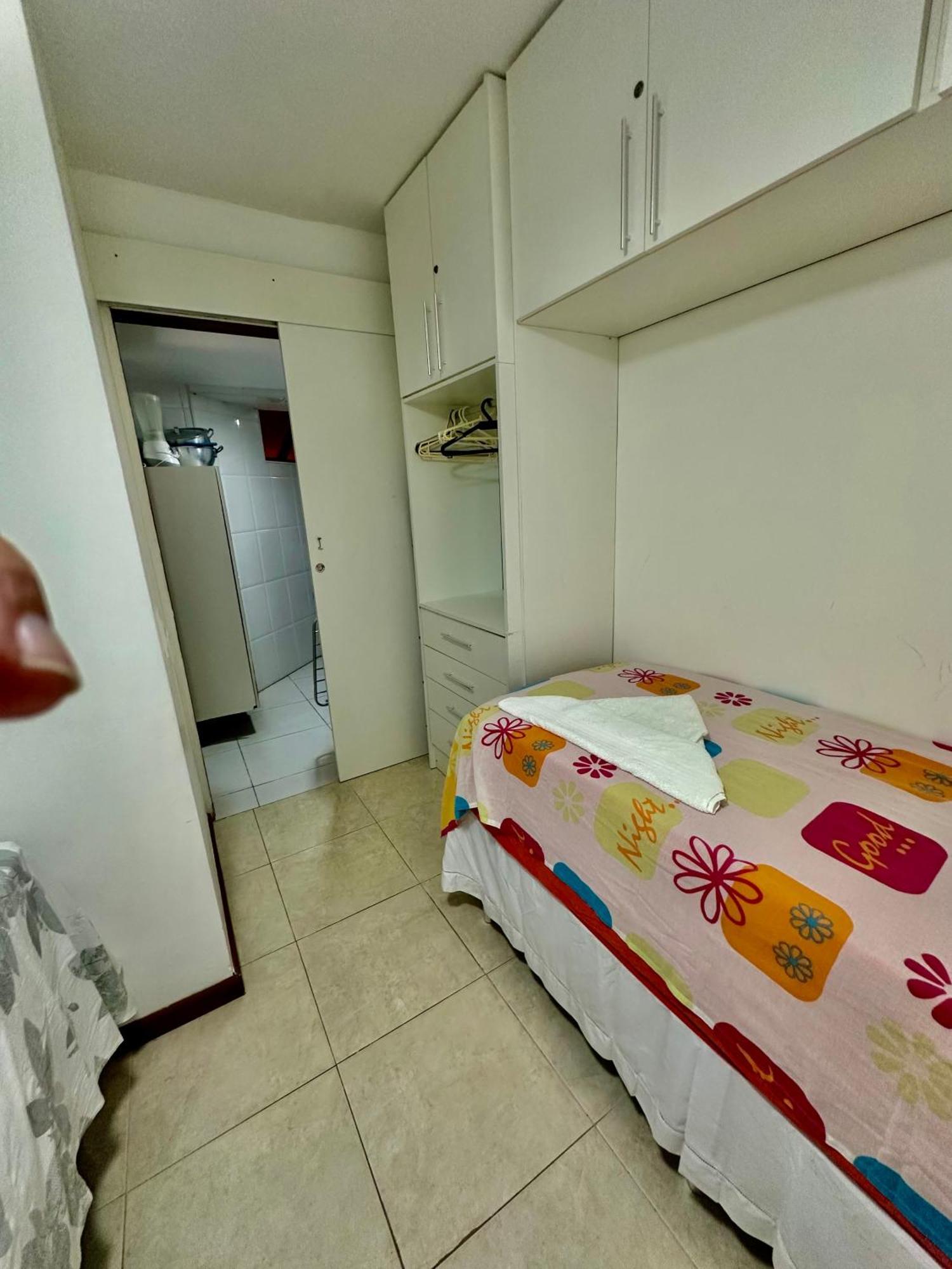 Flat Guarajuba 4 Quartos Terreo A Beira Mar - Pe Na Areia - Governanca Com Arrumadeira E Wi Fi Inclusos Camassari Zewnętrze zdjęcie