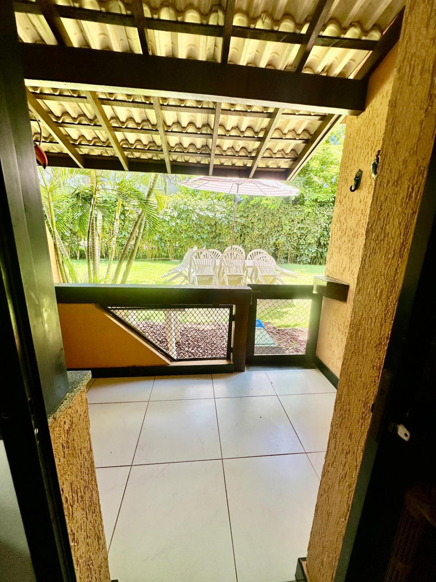 Flat Guarajuba 4 Quartos Terreo A Beira Mar - Pe Na Areia - Governanca Com Arrumadeira E Wi Fi Inclusos Camassari Zewnętrze zdjęcie