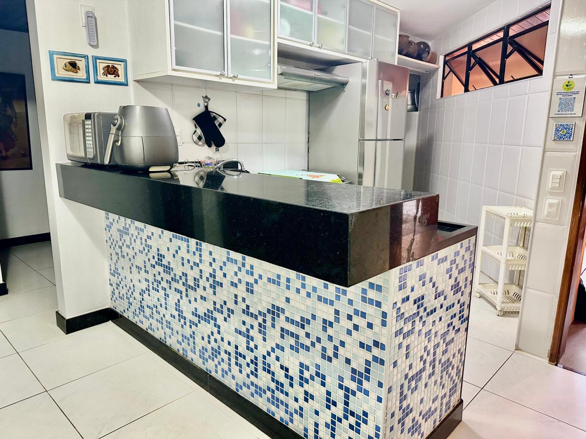 Flat Guarajuba 4 Quartos Terreo A Beira Mar - Pe Na Areia - Governanca Com Arrumadeira E Wi Fi Inclusos Camassari Zewnętrze zdjęcie